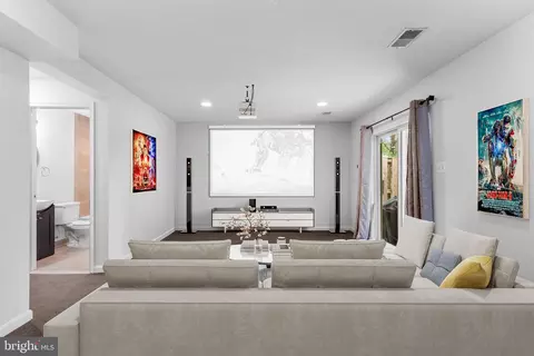 Living - 14365 Newbern Loop, Gainesville, VA 20155 photo 3 of 3