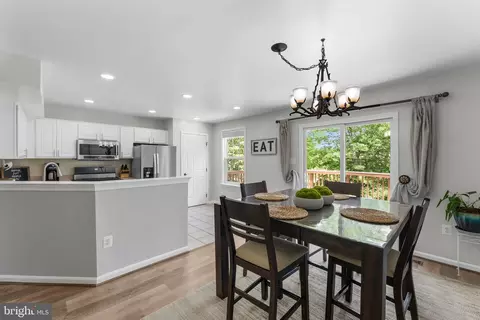 Dining - 14365 Newbern Loop, Gainesville, VA 20155 photo 4 of 4