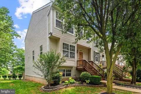 Exterior - 14365 Newbern Loop, Gainesville, VA 20155 photo 2 of 7