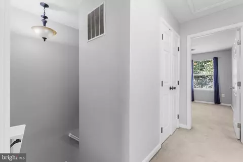 Entry Way - 14365 Newbern Loop, Gainesville, VA 20155 photo 7 of 11