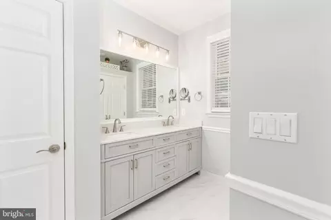 Entry Way - 6943 Cumberstone Pl, Gainesville, VA 20155 photo 10 of 11