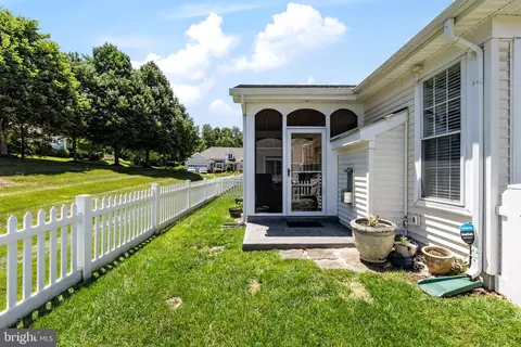 Exterior - 6943 Cumberstone Pl, Gainesville, VA 20155 photo 8 of 15