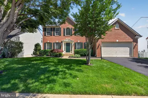 12809 Gentle Shade Dr, Bristow, VA 20136