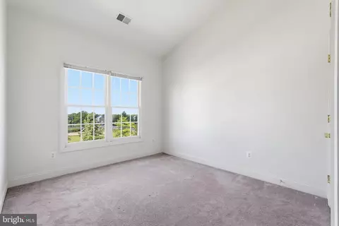 Bedroom - 6830 Witton Cir, Gainesville, VA 20155 photo 3 of 3