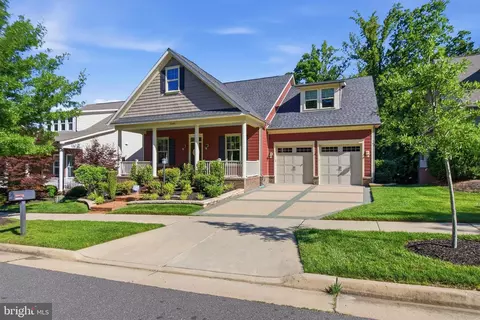 2208 Potomac River Blvd, Dumfries, VA 22026