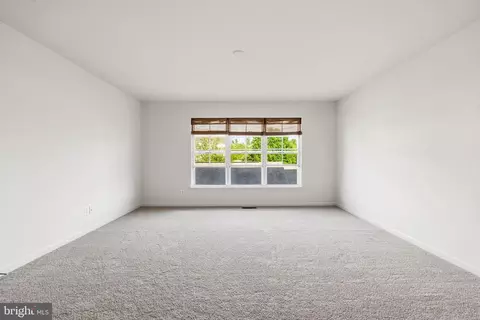 Living - 9227 Ribbon Falls Loop, Bristow, VA 20136 photo 8 of 8