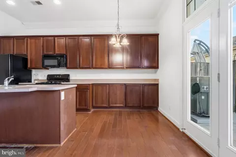 Entry Way - 9227 Ribbon Falls Loop, Bristow, VA 20136 photo 11 of 16
