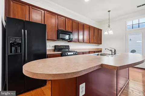 Kitchen - 9227 Ribbon Falls Loop, Bristow, VA 20136 photo 2 of 5