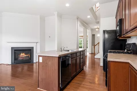 Kitchen - 9227 Ribbon Falls Loop, Bristow, VA 20136 photo 5 of 5