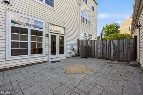 Exterior - 9227 Ribbon Falls Loop, Bristow, VA 20136 photo 4 of 4