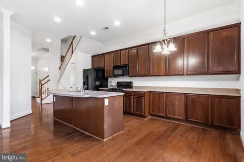 Entry Way - 9227 Ribbon Falls Loop, Bristow, VA 20136 photo 9 of 16