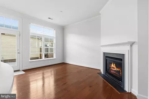 Living - 9227 Ribbon Falls Loop, Bristow, VA 20136 photo 7 of 8