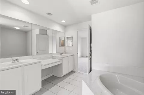 Entry Way - 9227 Ribbon Falls Loop, Bristow, VA 20136 photo 16 of 16