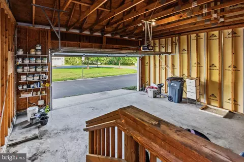 Entry Way - 9227 Ribbon Falls Loop, Bristow, VA 20136 photo 12 of 16