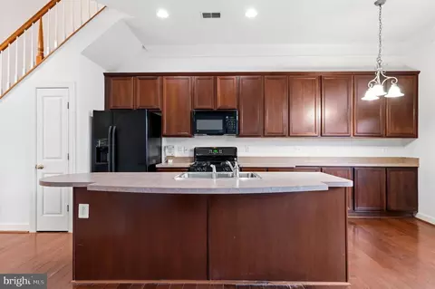 Kitchen - 9227 Ribbon Falls Loop, Bristow, VA 20136 photo 3 of 5