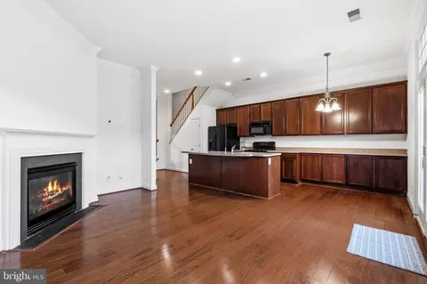 Living - 9227 Ribbon Falls Loop, Bristow, VA 20136 photo 5 of 8