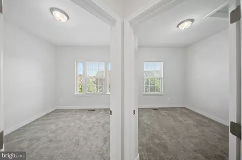 Entry Way - 18109 Red Cedar Rd, Dumfries, VA 22026 photo 15 of 20
