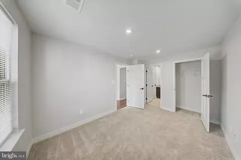 Entry Way - 18109 Red Cedar Rd, Dumfries, VA 22026 photo 2 of 20