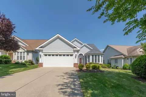 Exterior - 6845 Saddle Run Way, Gainesville, VA 20155 photo 5 of 12