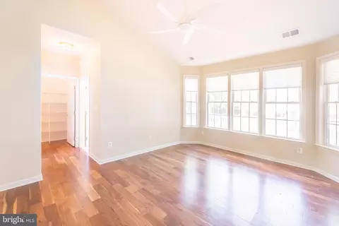 Living - 6845 Saddle Run Way, Gainesville, VA 20155 photo 5 of 5