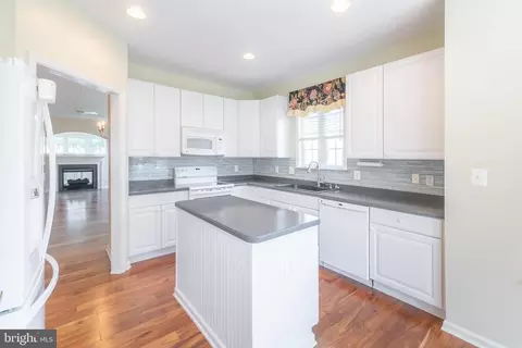 Kitchen - 6845 Saddle Run Way, Gainesville, VA 20155 photo 4 of 4