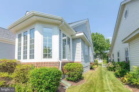 Exterior - 6845 Saddle Run Way, Gainesville, VA 20155 photo 2 of 12