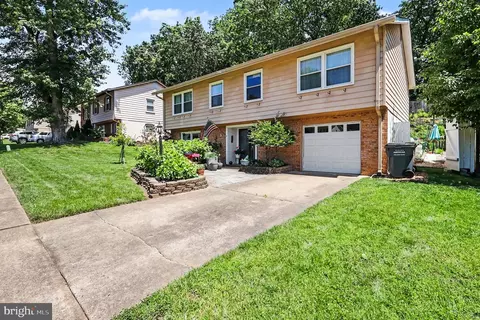 3931 Forge Dr, Woodbridge, VA 22193