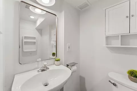 Bath - 4740 Angus Dr, Gainesville, VA 20155 photo 6 of 6