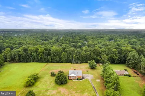 View/Area - 4740 Angus Dr, Gainesville, VA 20155 photo 1 of 3
