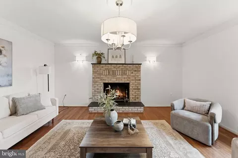 Living - 4740 Angus Dr, Gainesville, VA 20155 photo 3 of 11