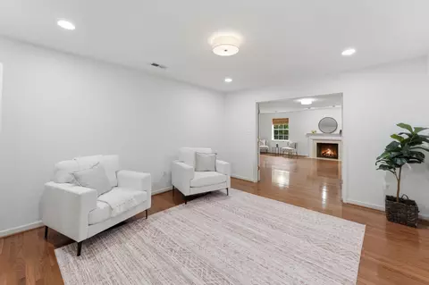 Living - 4740 Angus Dr, Gainesville, VA 20155 photo 10 of 11