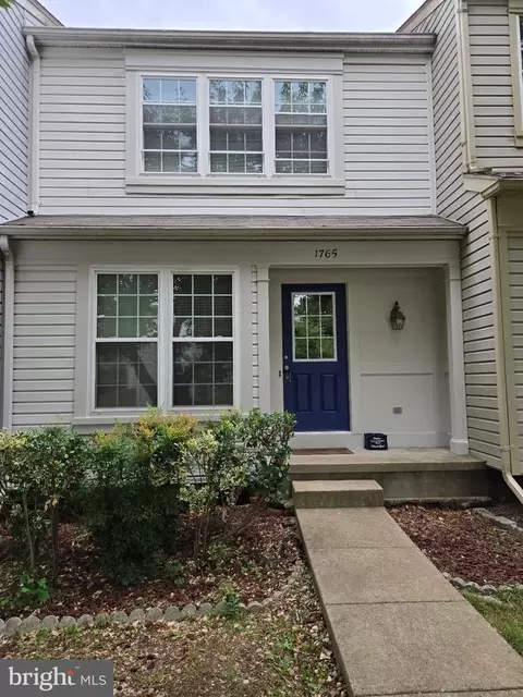 1765 Rochelle Ct, Woodbridge, VA 22192