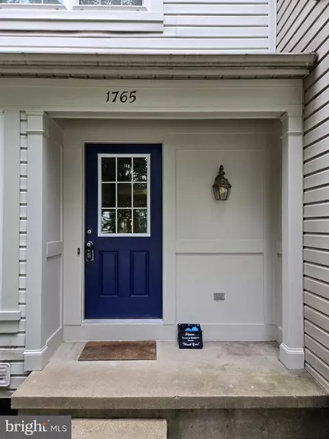 1765 Rochelle Ct, Woodbridge, VA 22192