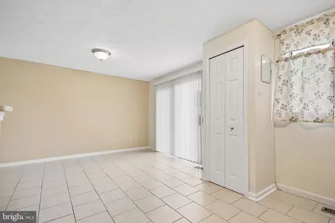 Living - 14736 Winding Loop, Woodbridge, VA 22191 photo 2 of 5