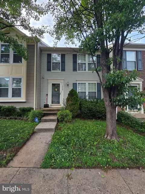 15729 Viewpoint Cir, Dumfries, VA 22025