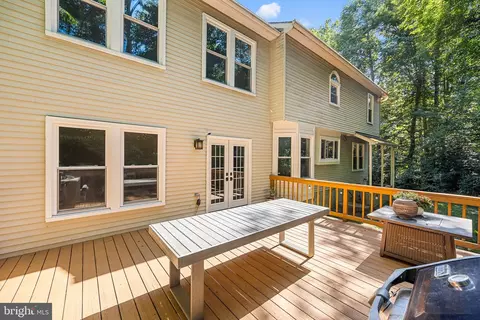 Exterior - 6153 River Forest Dr, Manassas, VA 20112 photo 10 of 15