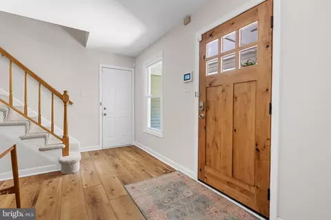Entry Way - 6153 River Forest Dr, Manassas, VA 20112 photo 3 of 5