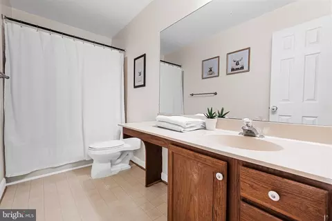 Bath - 6153 River Forest Dr, Manassas, VA 20112 photo 5 of 6