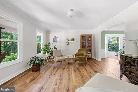 Living - 6153 River Forest Dr, Manassas, VA 20112 photo 1 of 5