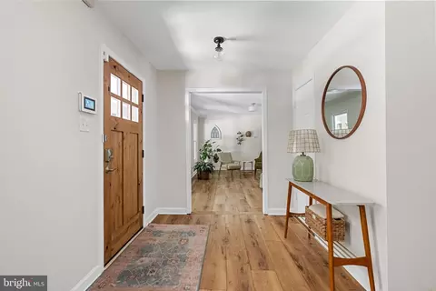 Entry Way - 6153 River Forest Dr, Manassas, VA 20112 photo 2 of 5