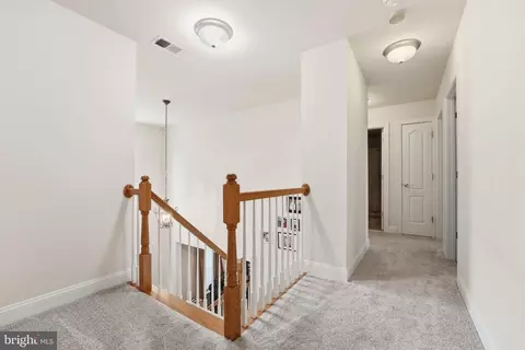 Entry Way - 13301 Dumfries Rd, Manassas, VA 20112 photo 3 of 4