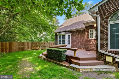Exterior - 13301 Dumfries Rd, Manassas, VA 20112 photo 6 of 8