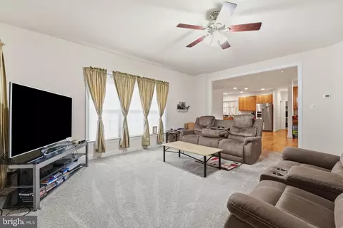 Living - 13301 Dumfries Rd, Manassas, VA 20112 photo 2 of 2
