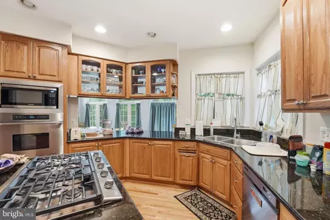 Kitchen - 13301 Dumfries Rd, Manassas, VA 20112 photo 3 of 5