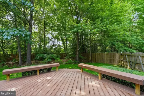 Exterior - 13301 Dumfries Rd, Manassas, VA 20112 photo 7 of 8