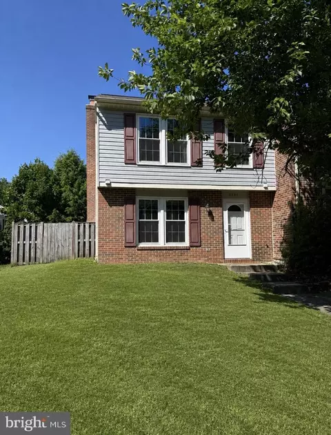 3601 Woodhaven Ct, Woodbridge, VA 22192