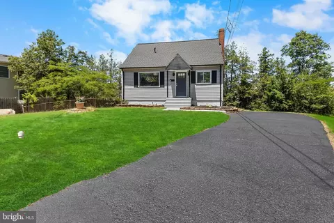 1304 Cobb Ct, Woodbridge, VA 22191