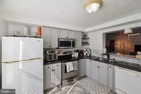 Kitchen - 15057 Mill Spring Dr, Dumfries, VA 22025 photo 1 of 2
