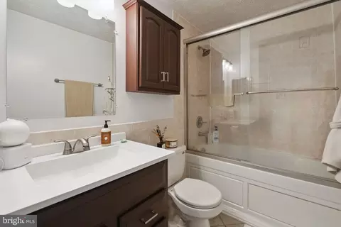Bath - 15057 Mill Spring Dr, Dumfries, VA 22025 photo 1 of 1