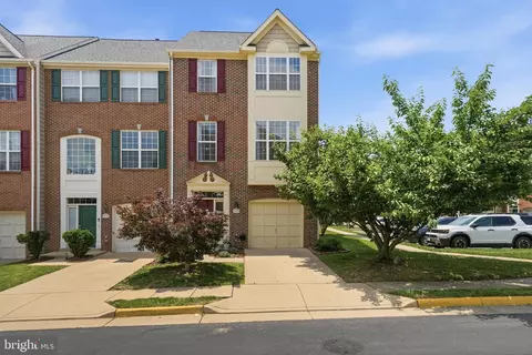 913 Freshes Ln, Woodbridge, VA 22191